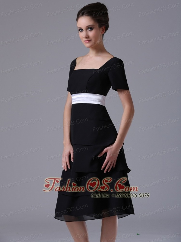 Black tiered skirt Square Black Wedding Party A-Line Chiffon Mother of the Bride Dress