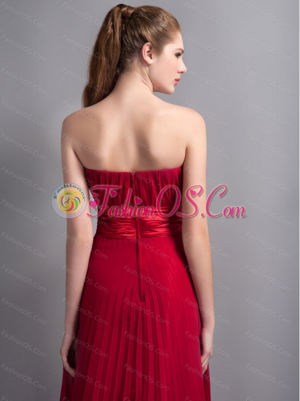 Red Pleat Strapless Floor-length Dama Dress