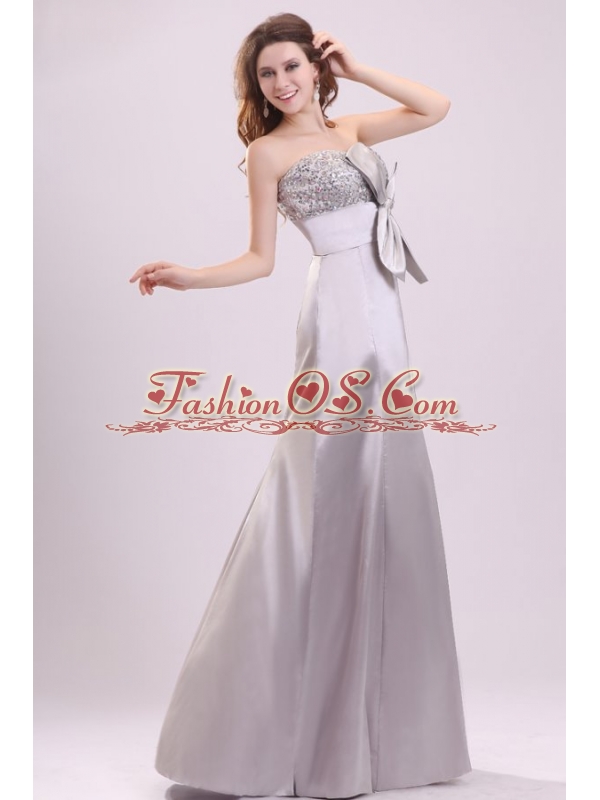 Column Strapless Beading and Bowknot Grey Taffeta Prom Dress with Floor-length
