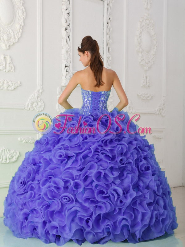 Organza Purple Discount Quinceanera Dresses with Ball Gown Strapless Beading